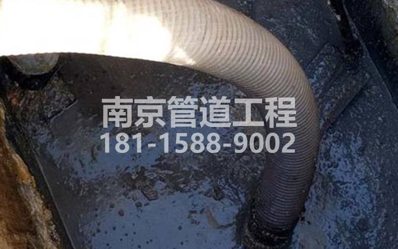 213聚宝山抽粪