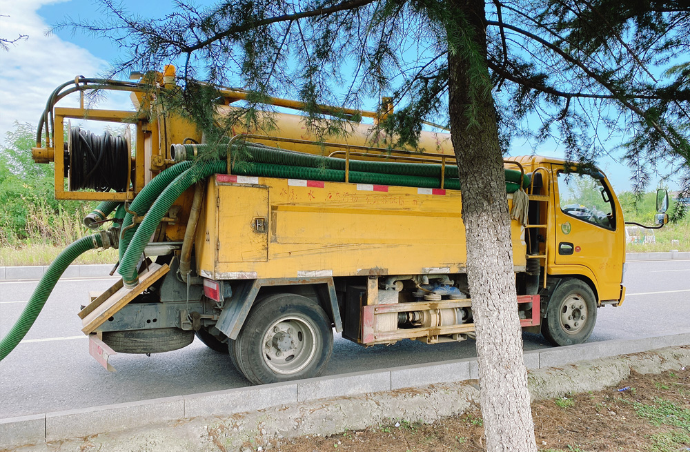 283聚宝山清洗抽粪车